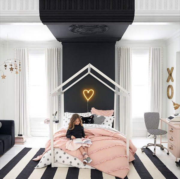 White-and-black-bedroom-carpet
