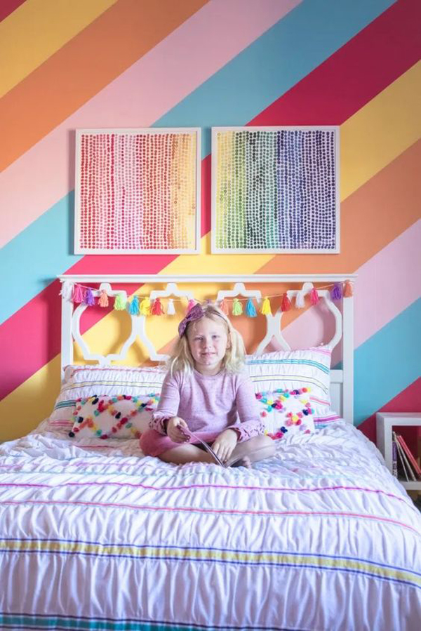 Kids-room-with-rainbow-wall-paints