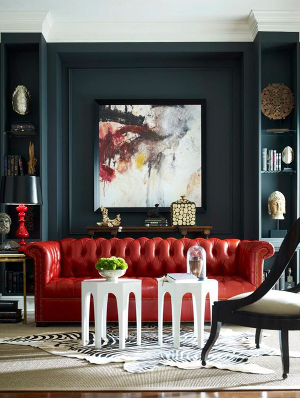 Red-sofa-in-the-black-living-room-theme