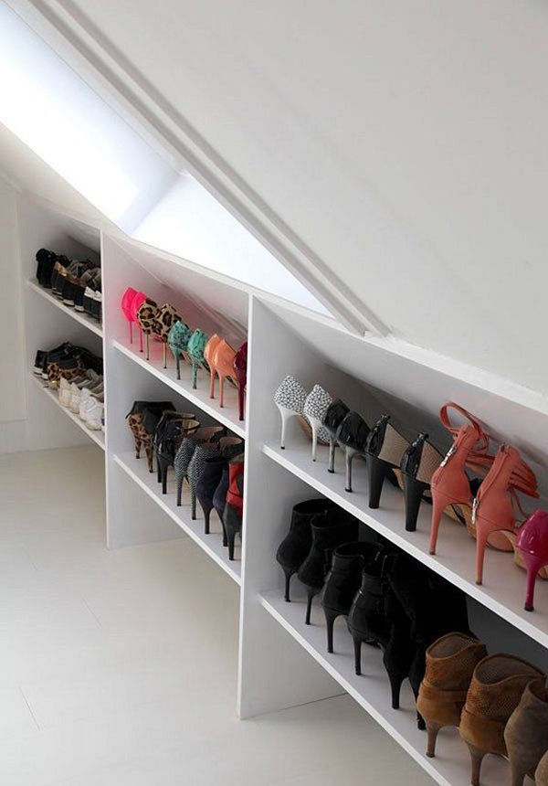 Shoe-closet-in-the-attic-room