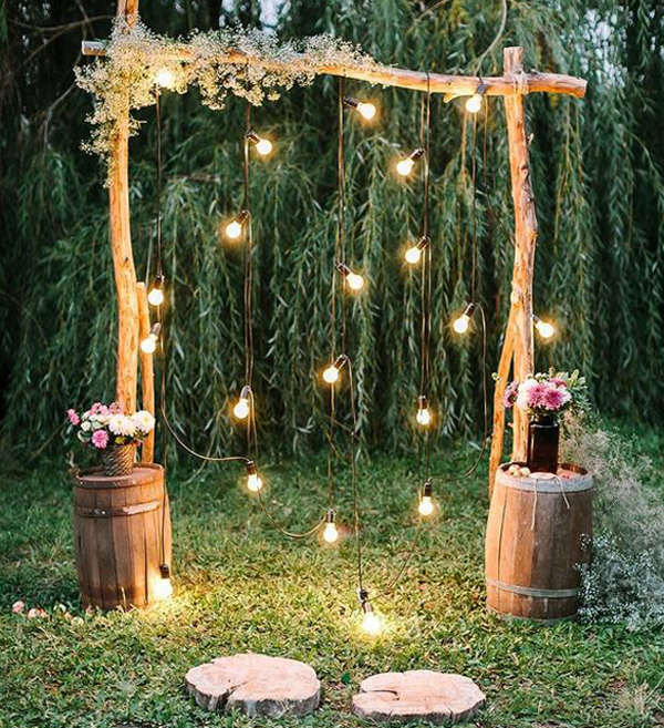 Outdoor-wedding-with-beautiful-lighting