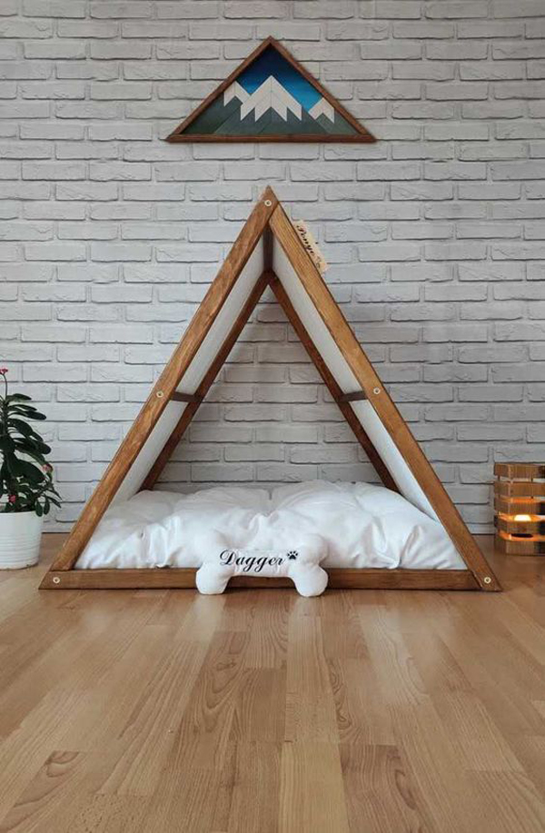 Comfortable-triangle-dog-bed
