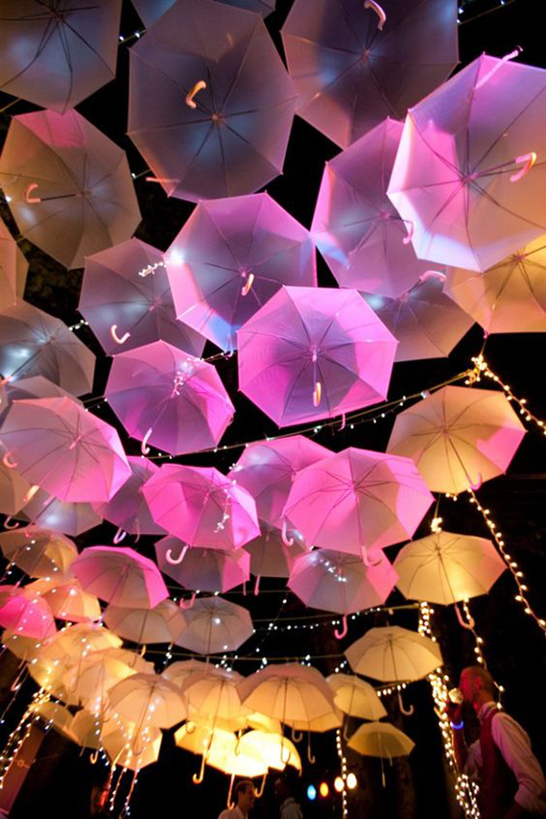 Wedding-garden-with-hanging-umbrella-decoration