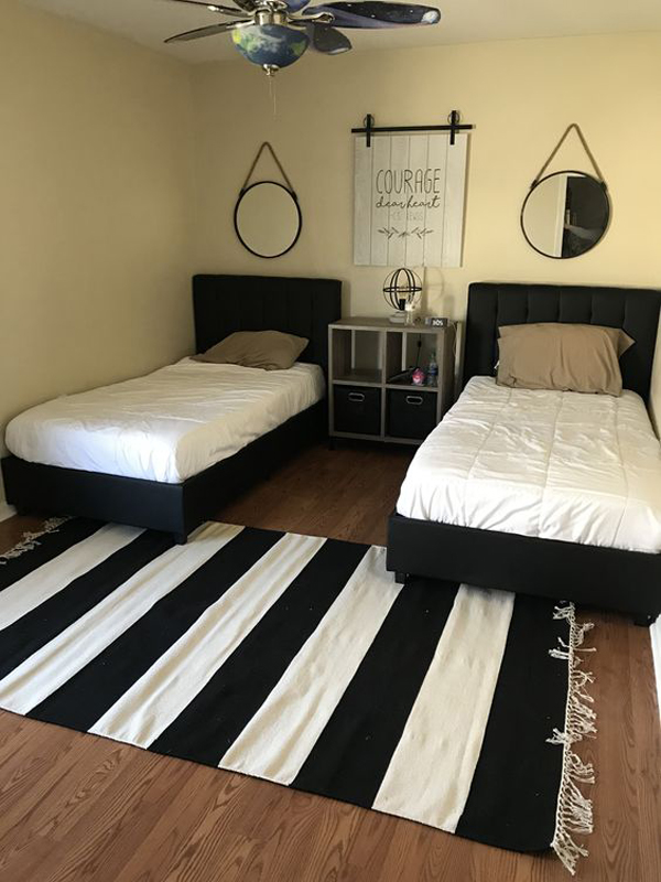 Black-and-white-bedroom-theme