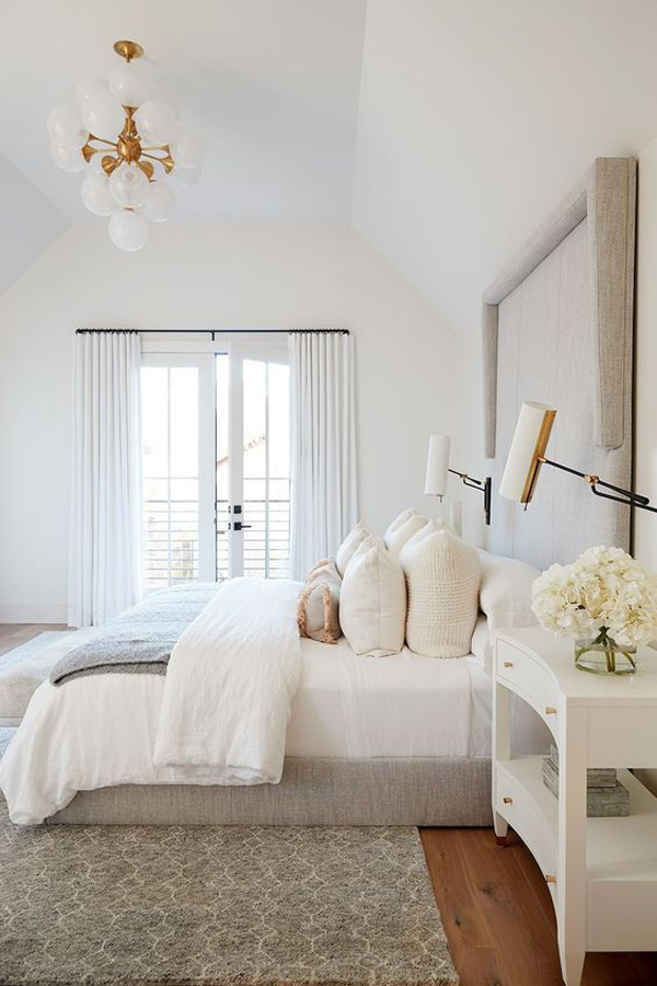 A-modern-white-bedroom-design