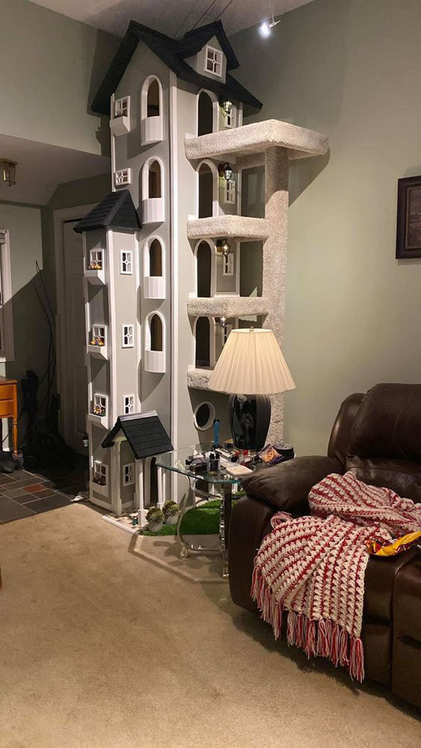 Mini-castle-for-your-kitty