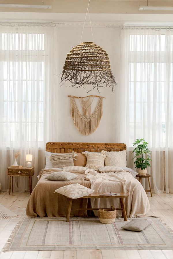 Modern-Bohemian-bedroom-decor-with-hanging-pendant-dome