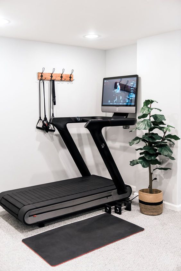 Fitness-equipment-in-your-bedroom