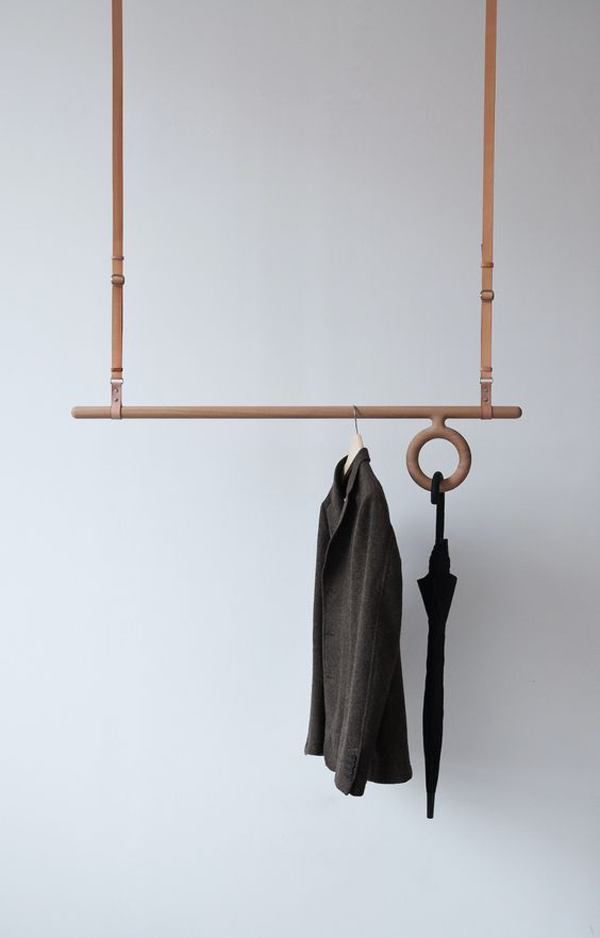 Hanging-clothes-stand