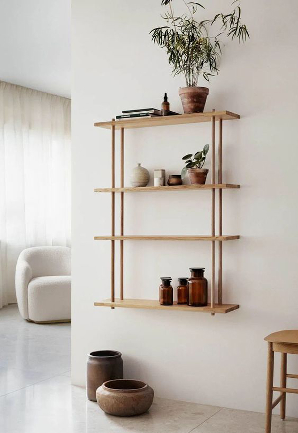 Simple-wall-decoration-with-vertical-wood-shelve
