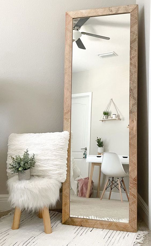 Wood-floor-mirror-in-your-bedroom