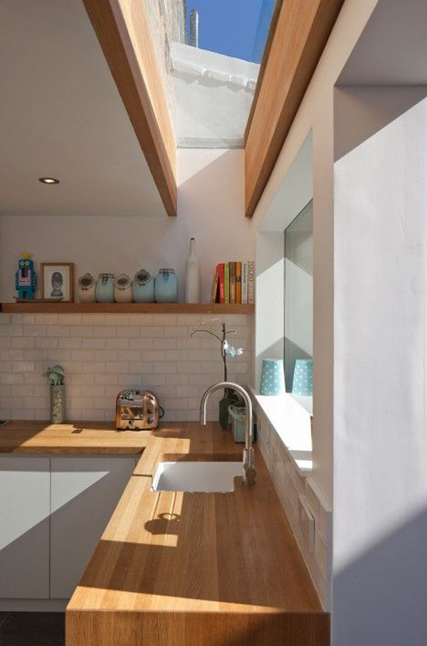 Simple-skylight-design-on-your-new-kitchen-ideas