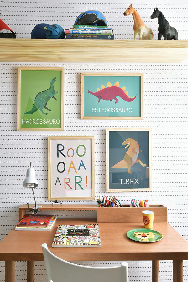 Simple-and-interesting-Dinosaur-wall-decor-in-your-study-desk